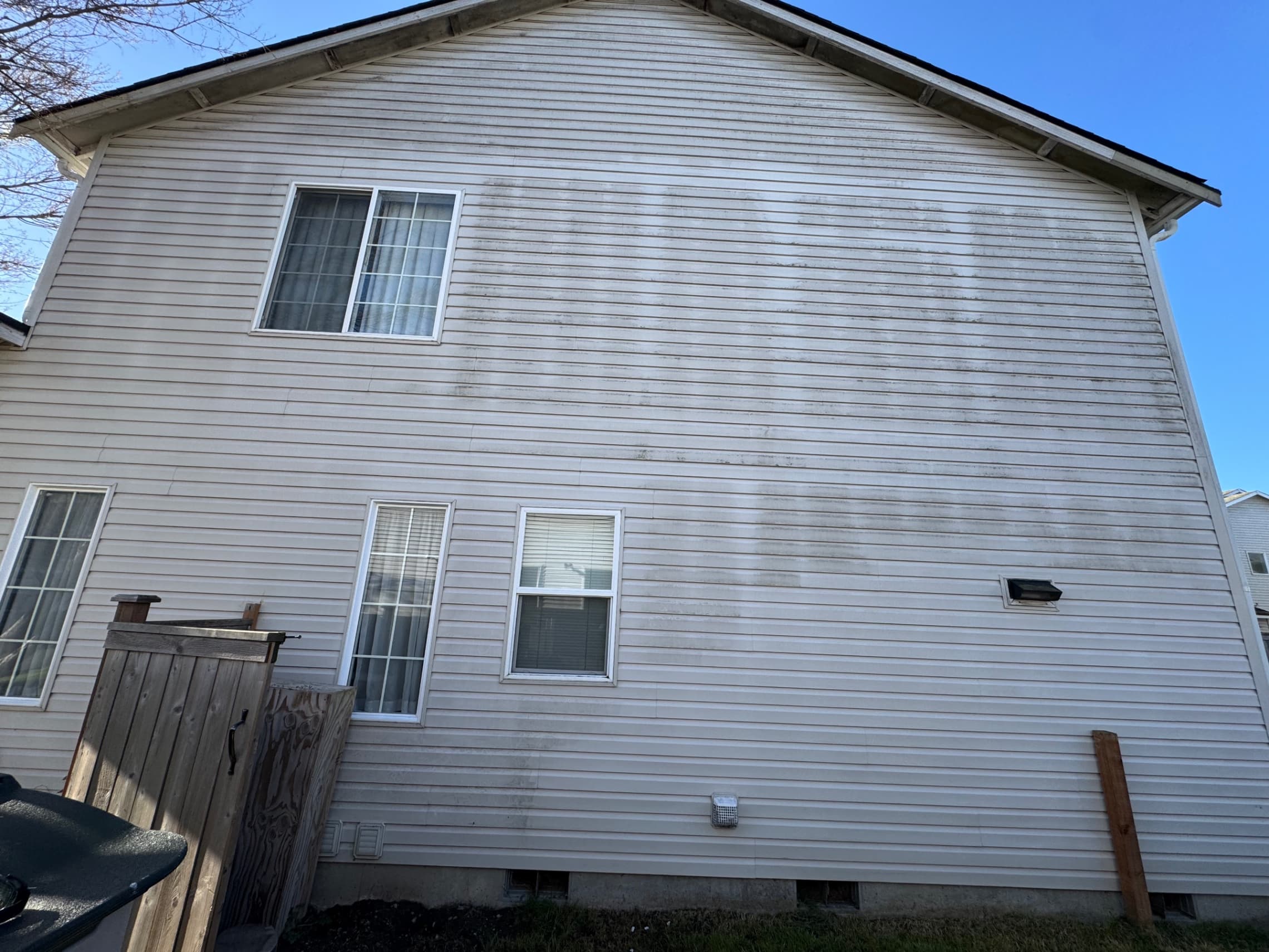 House Exterior Wash — Before - House Exterior Wash in King County WA — before