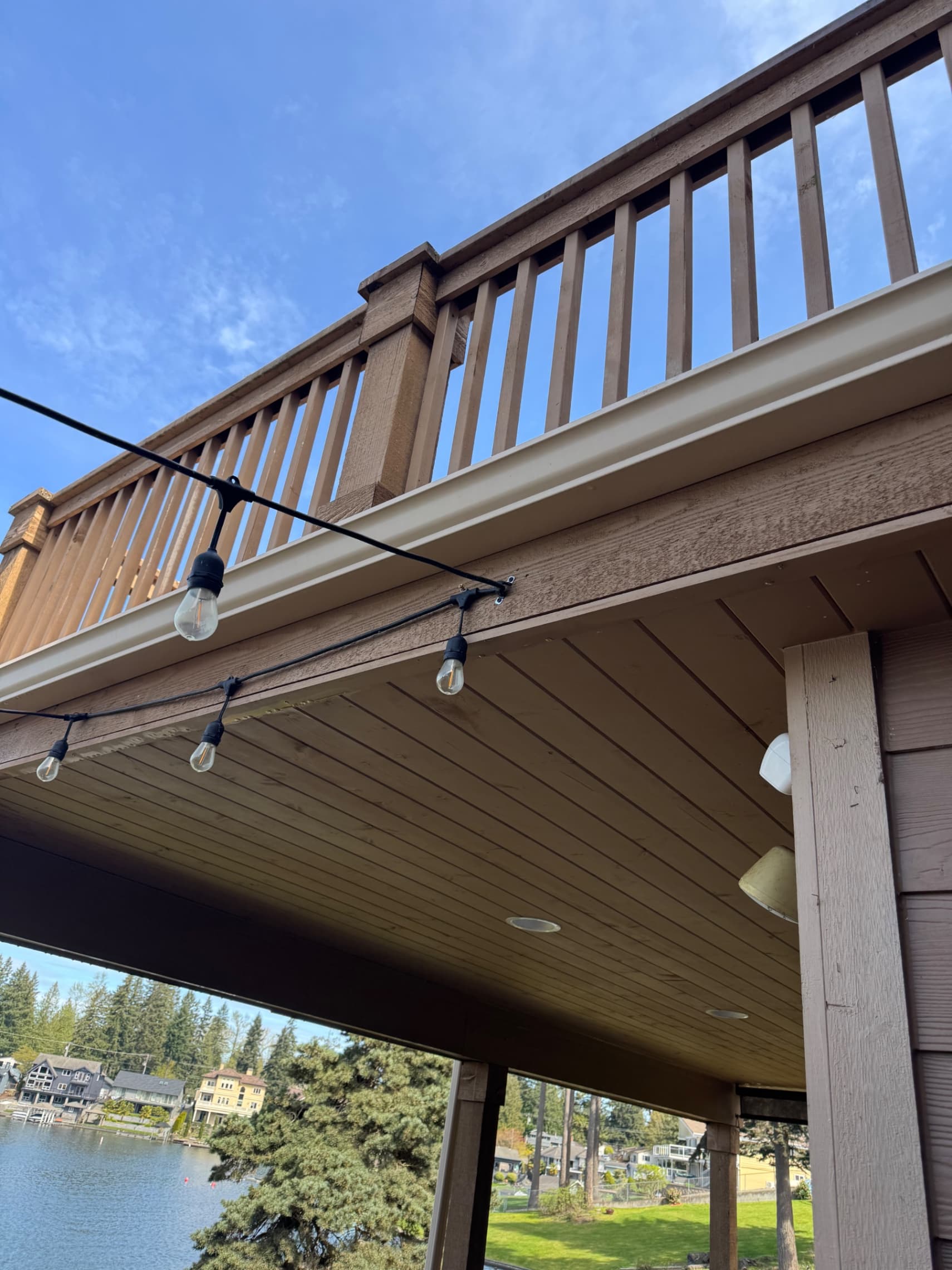 Gutter Cleaning & Debris Removal — Before - Gutter Cleaning & Debris Removal in King County WA — after